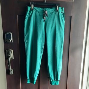 SoMi jogger type emerald green scrub pants